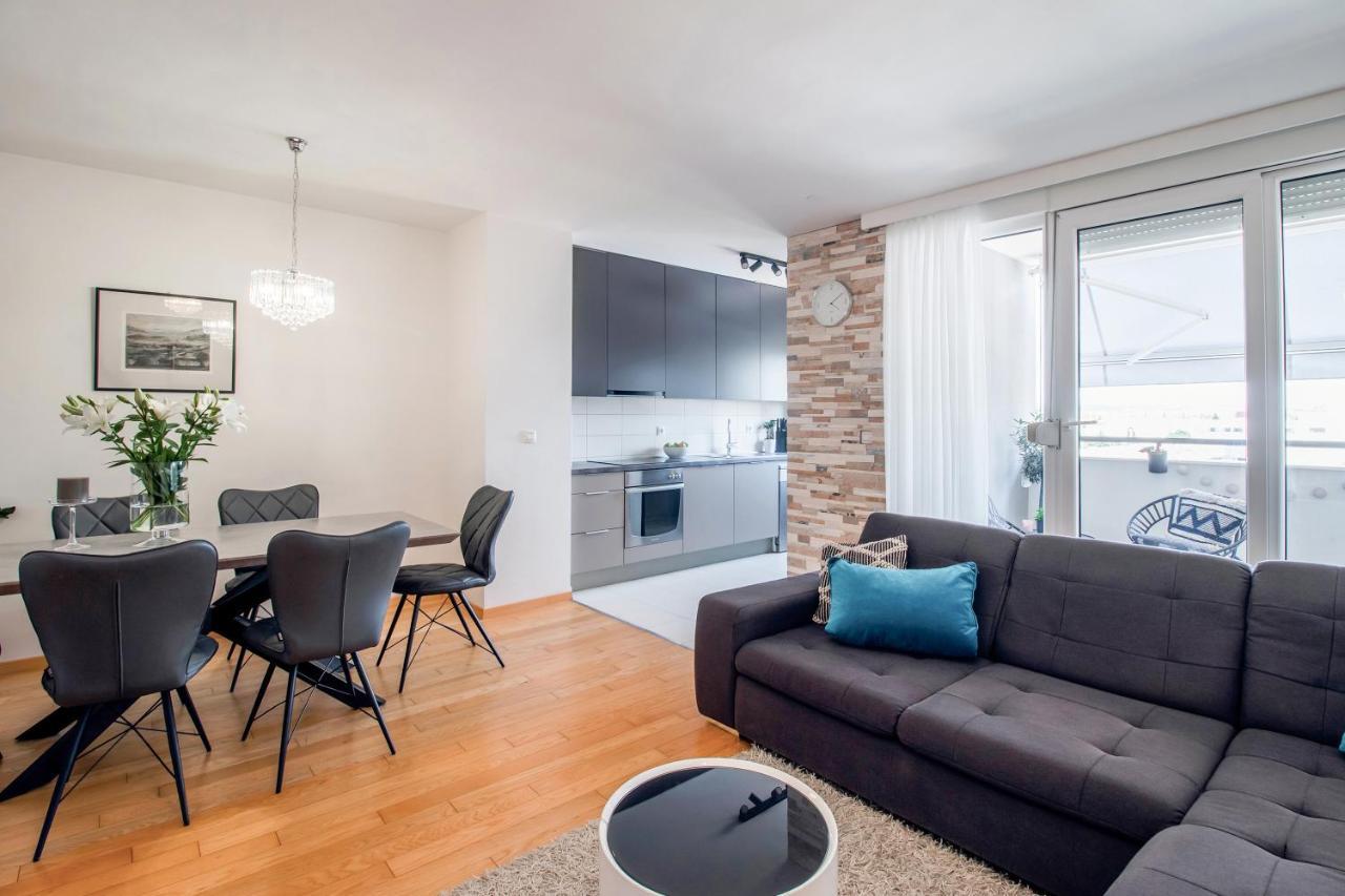 Apartment Montesa Zadar With Free Parking And Balcony Eksteriør billede