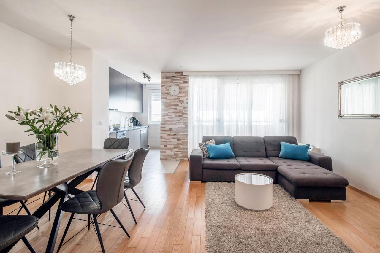Apartment Montesa Zadar With Free Parking And Balcony Eksteriør billede