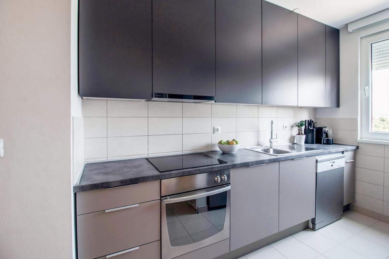 Apartment Montesa Zadar With Free Parking And Balcony Eksteriør billede