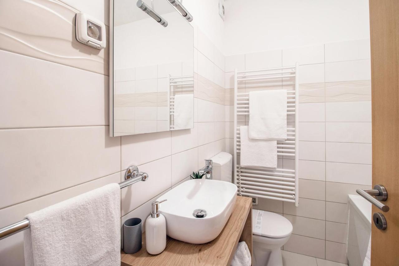 Apartment Montesa Zadar With Free Parking And Balcony Eksteriør billede
