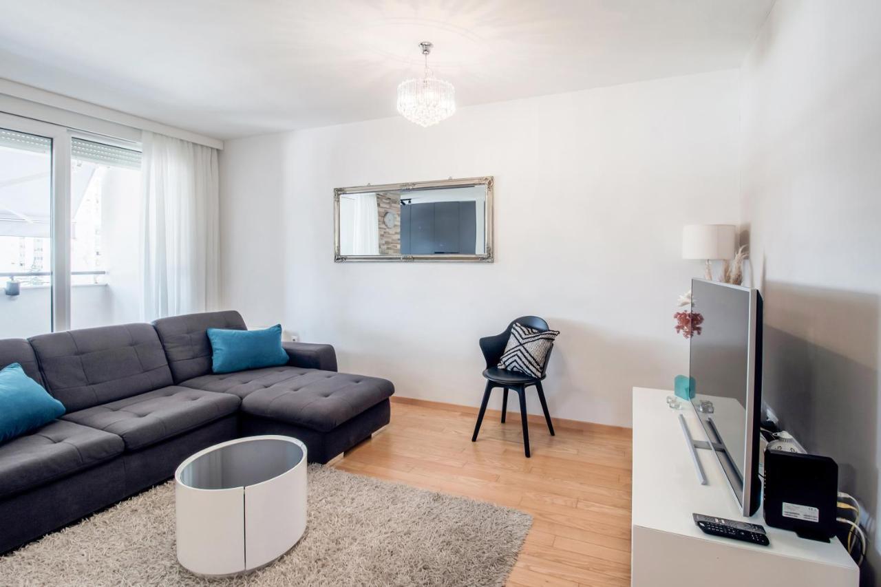 Apartment Montesa Zadar With Free Parking And Balcony Eksteriør billede