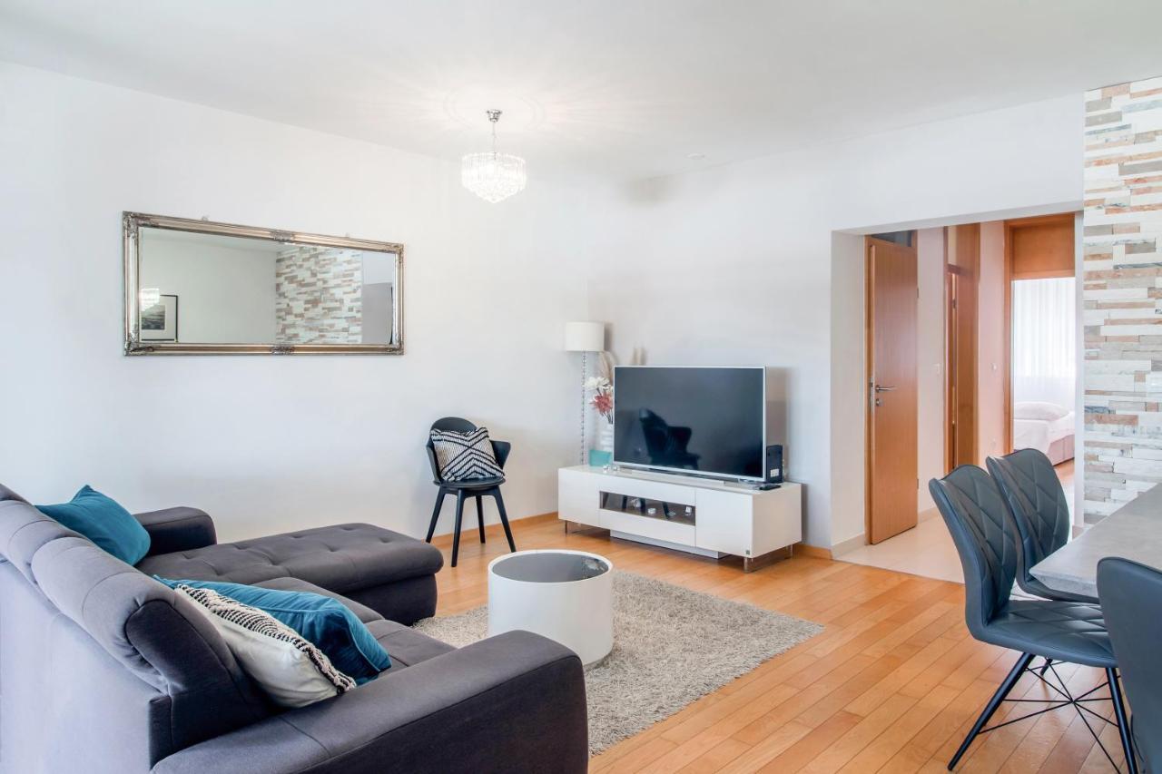 Apartment Montesa Zadar With Free Parking And Balcony Eksteriør billede