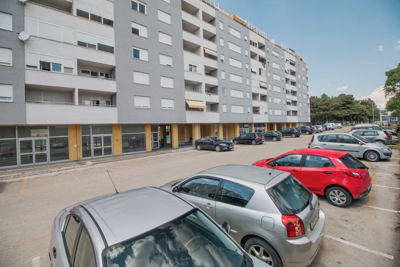 Apartment Montesa Zadar With Free Parking And Balcony Eksteriør billede