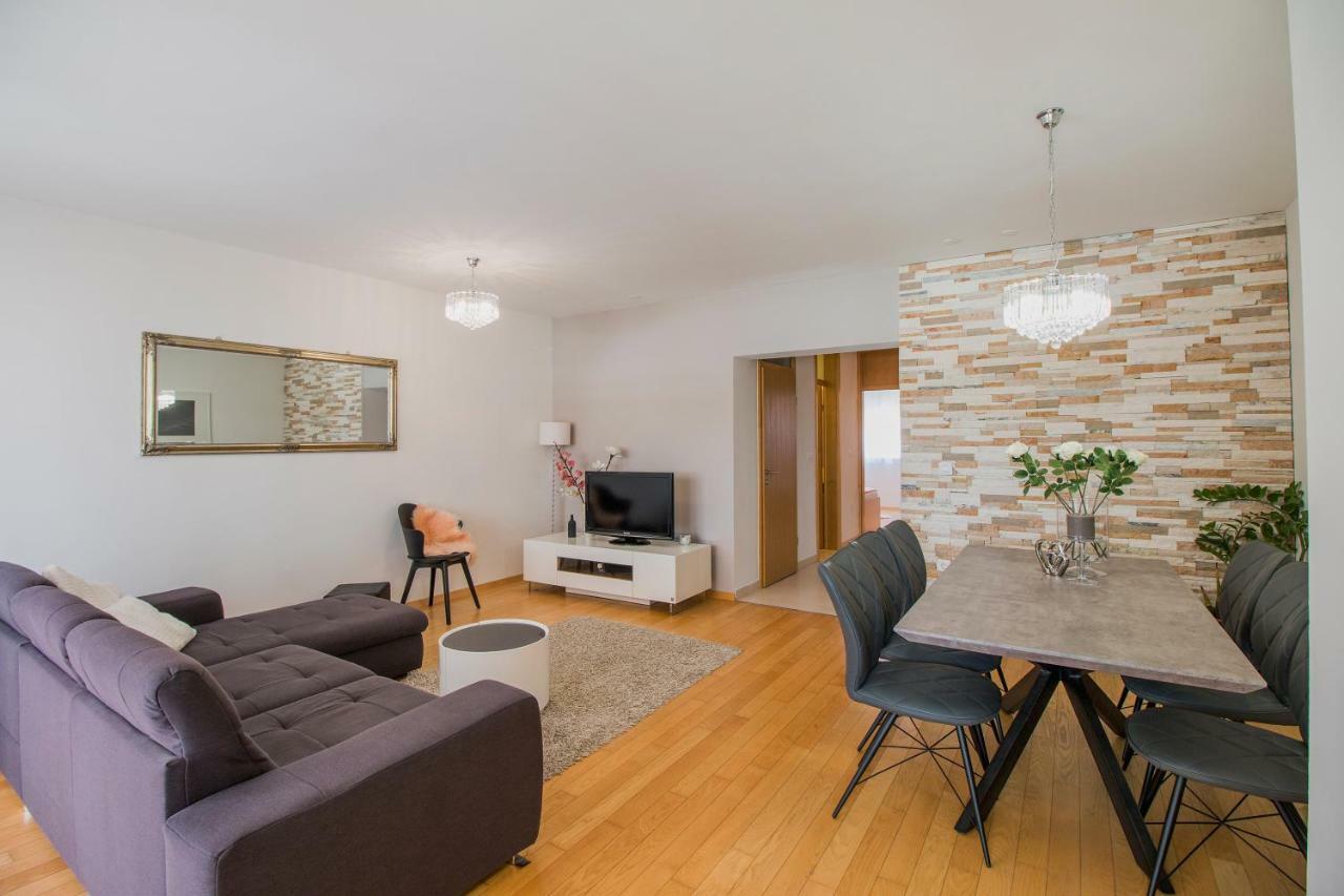 Apartment Montesa Zadar With Free Parking And Balcony Eksteriør billede