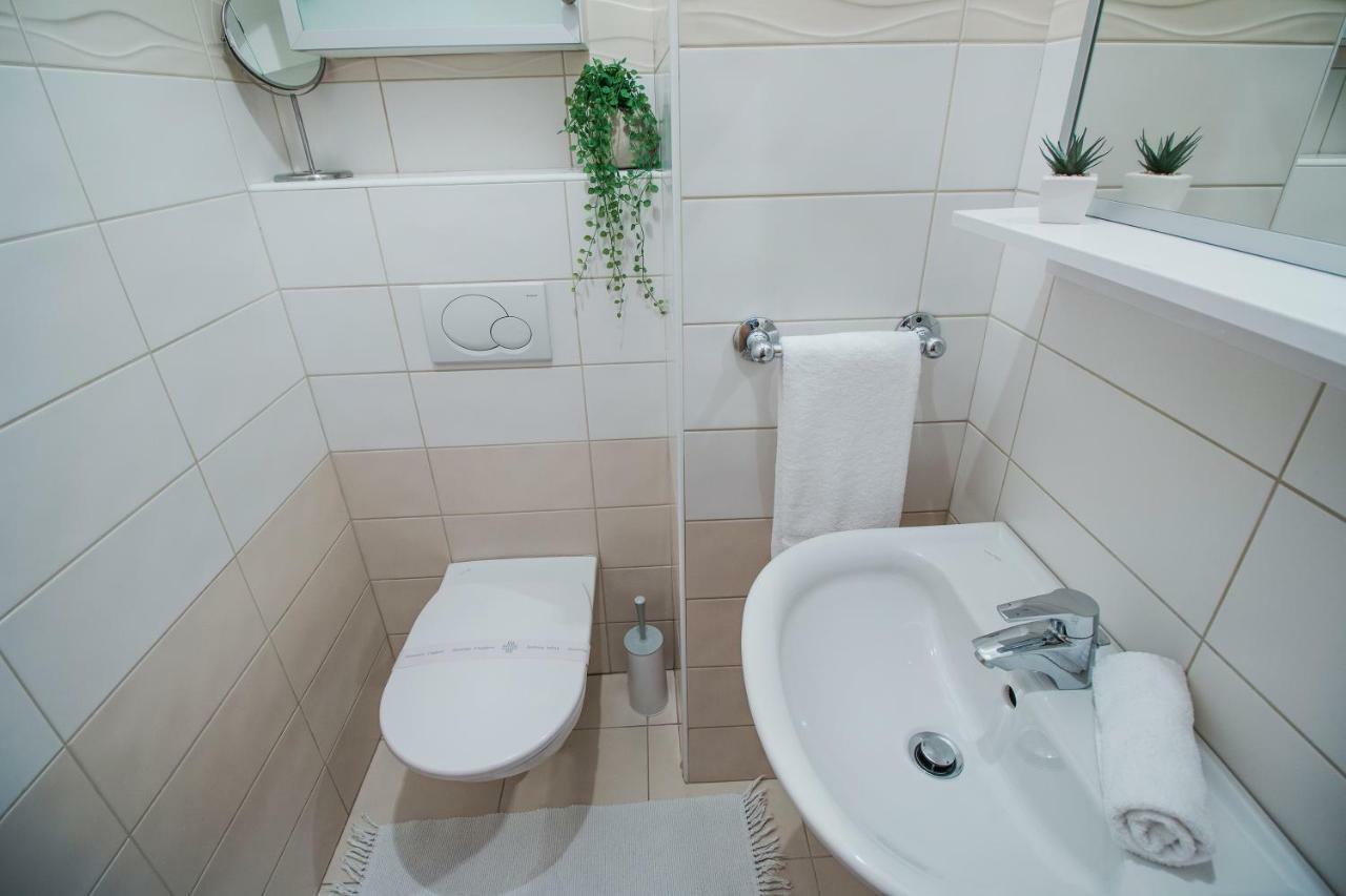 Apartment Montesa Zadar With Free Parking And Balcony Eksteriør billede