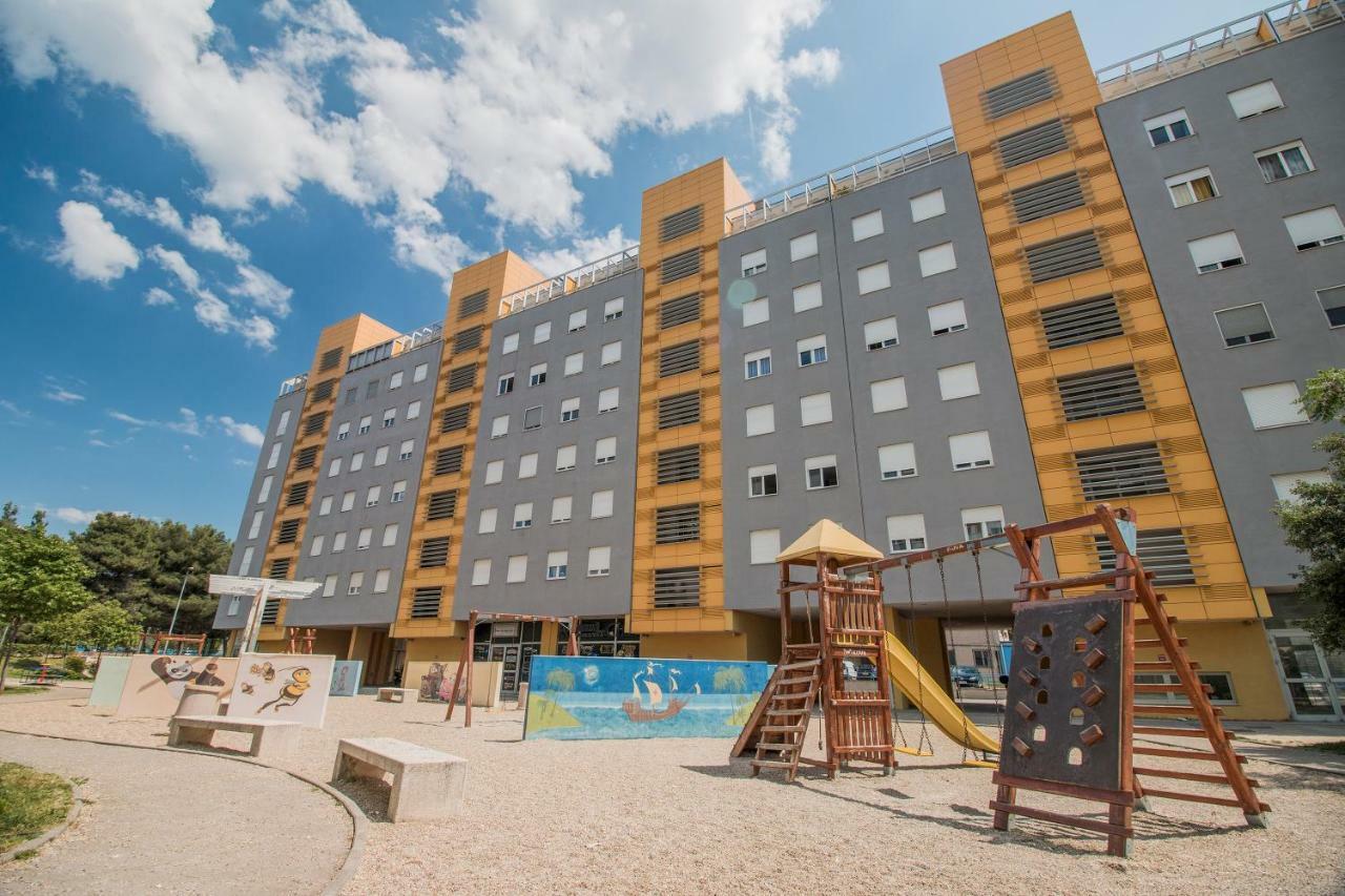 Apartment Montesa Zadar With Free Parking And Balcony Eksteriør billede